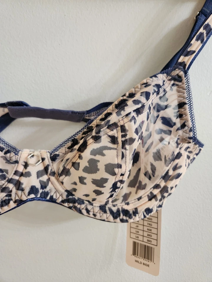 Sujetador Freya Wildside con aros para mujer, talla 28D en estampado animal y azul marino Foto 3 de 4