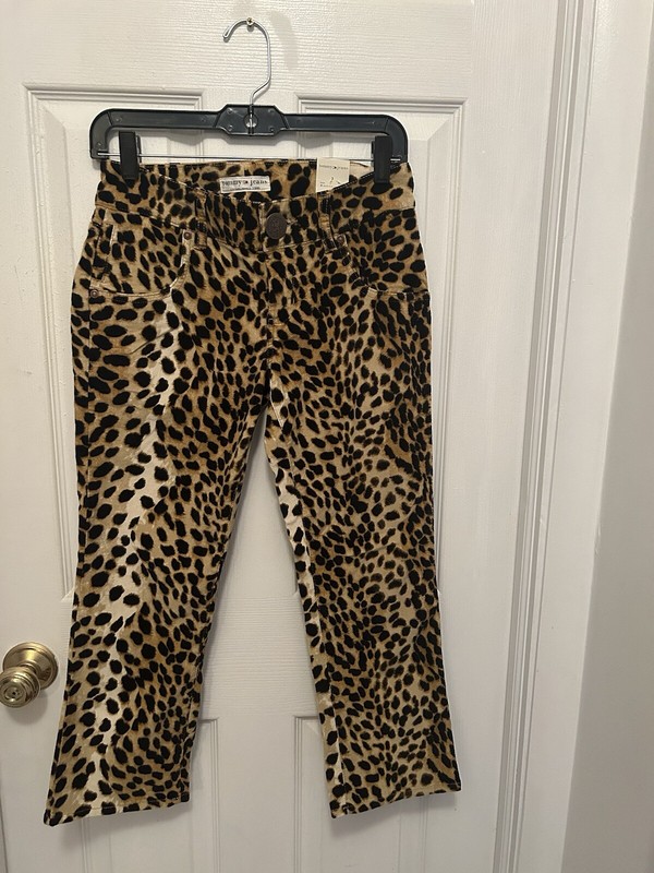 Women's TOMMY JEANS Leopard  Flat Front Capris with pockets Sz 3 NWT