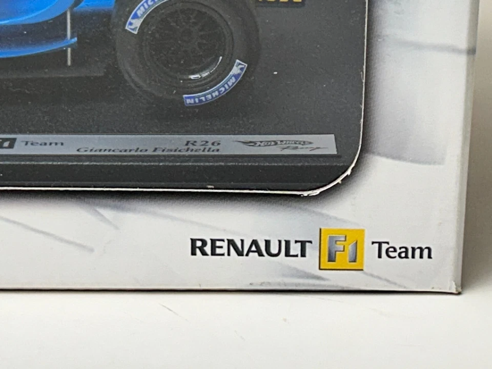 Гоночный автомобиль Hot Wheels масштаб 1:18 Renault F-1 Racing R26 Giancarlo Fisichella - Изображение 3 из 4