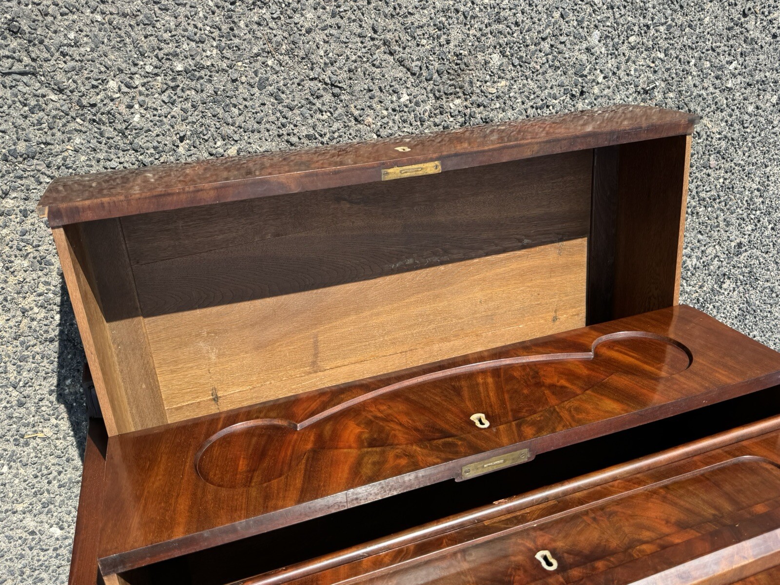 BIEDERMEIER BUREAU A CYLINDRE FLAME MAHOGANY Secretary Desk ￼