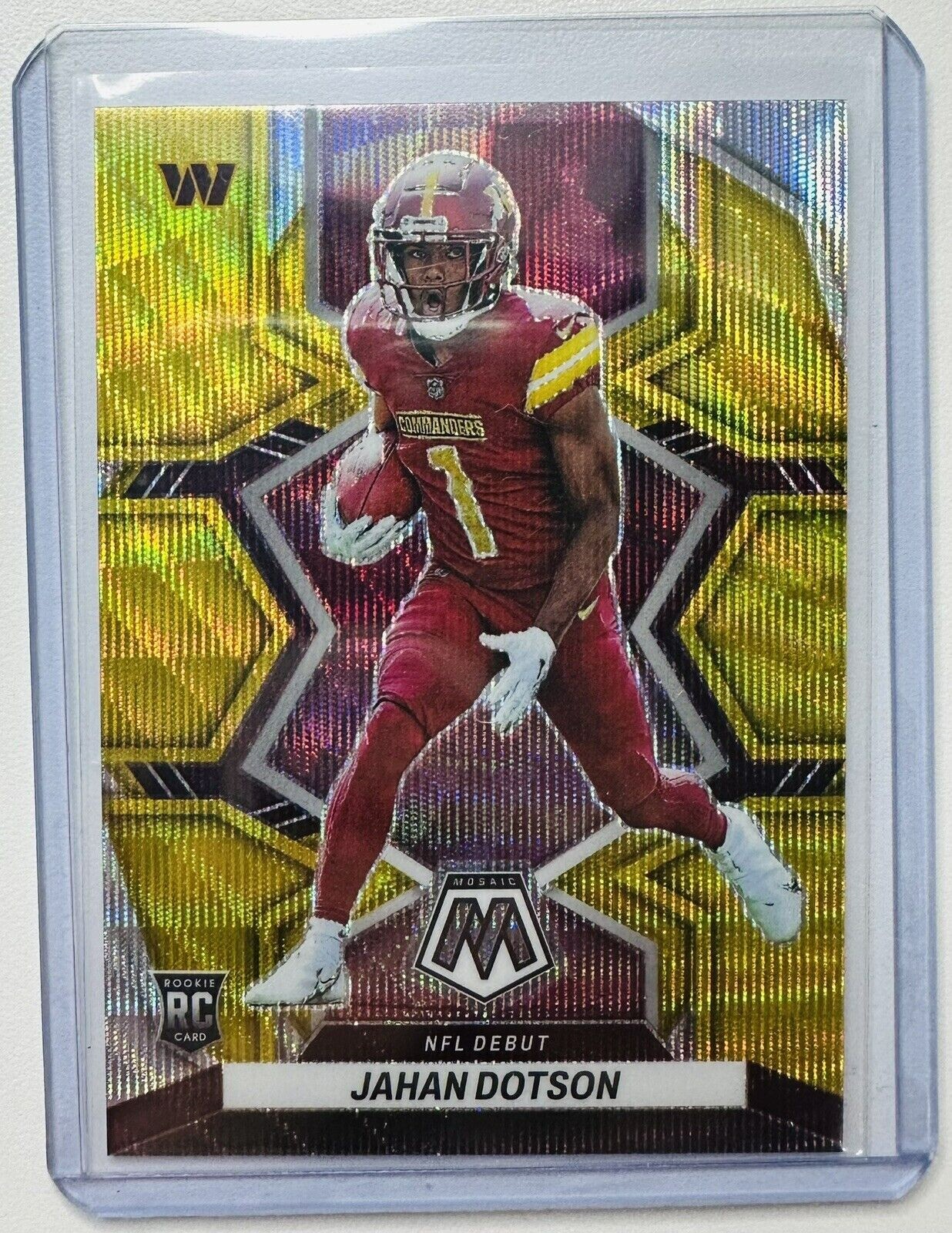 2022 Panini Mosaic Jahan Dotson Debut Rookie RC Gold Wave Prizm /17 ONLY 17 MADE