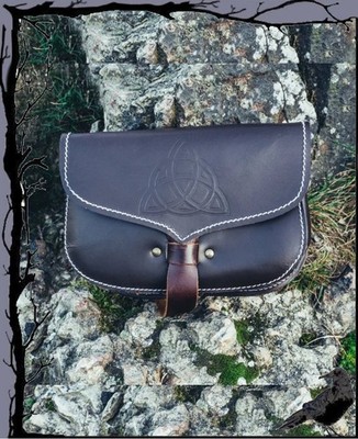 Mittelalter Ledergürteltasche Hulda mit keltischem Knoten  Leonardo Carbone