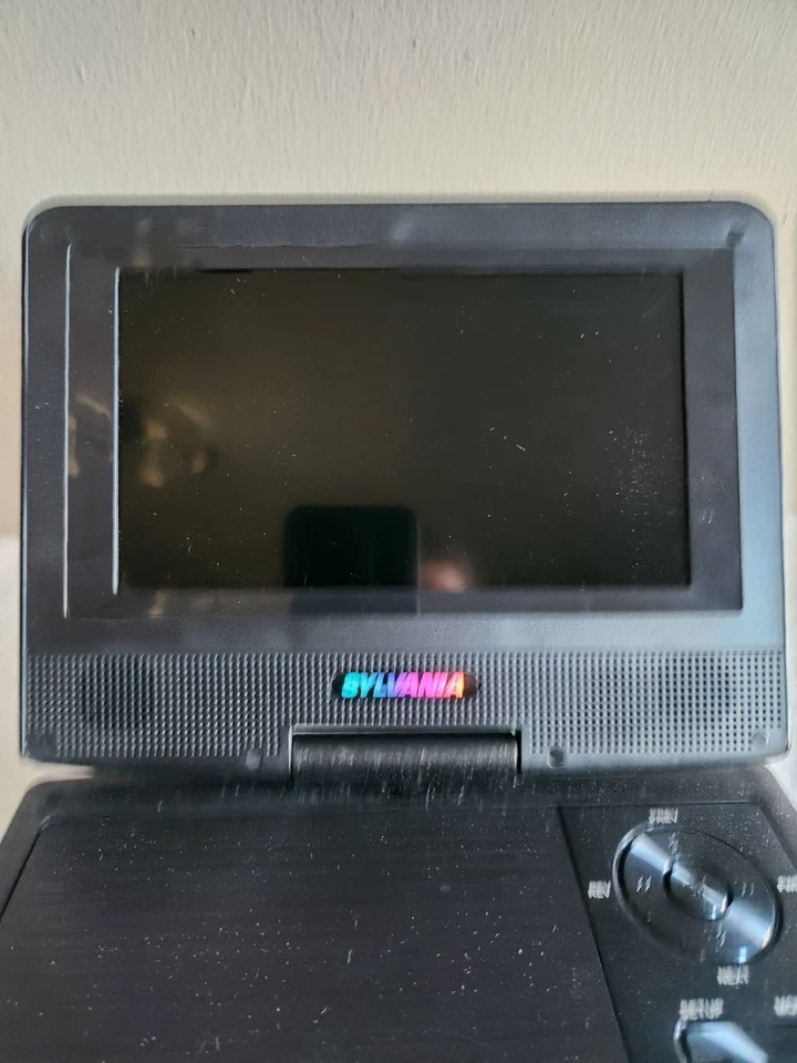 Sylvania 7" Portable DVD Player Model SDVD7040-Black-D Tested Works No Cord - Image 4 of 4