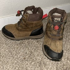 Ugg Kid s Turlock Leather Weather Boot Walnut Youth Size 4 US