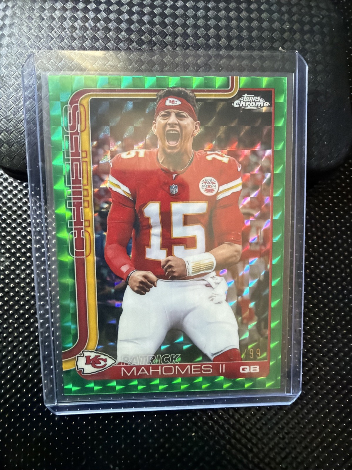 2025 Topps Chrome - Patrick Mahomes Green Geometric Image Variation /99