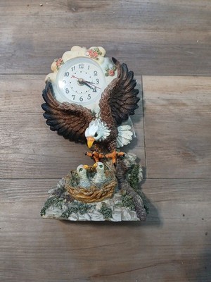 Eagle With Babies Clock
