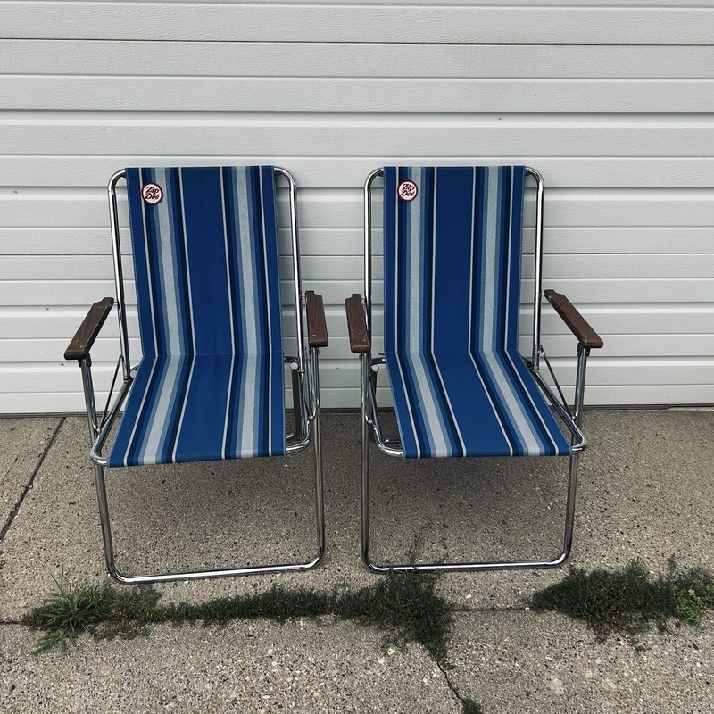 Zip Dee Chairs