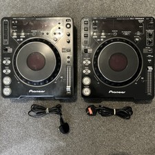 Two Pioneer CDJ-1000MK3 CDJ x2