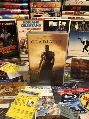 Gladiator -VHS Universal Video  Russell Crowe *Ridley Scott Film