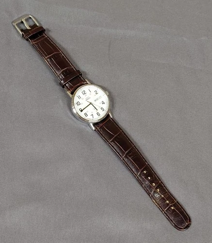 Timex Indiglo Watch Silver Tone ,  Has New Battery   /   VINTAGE