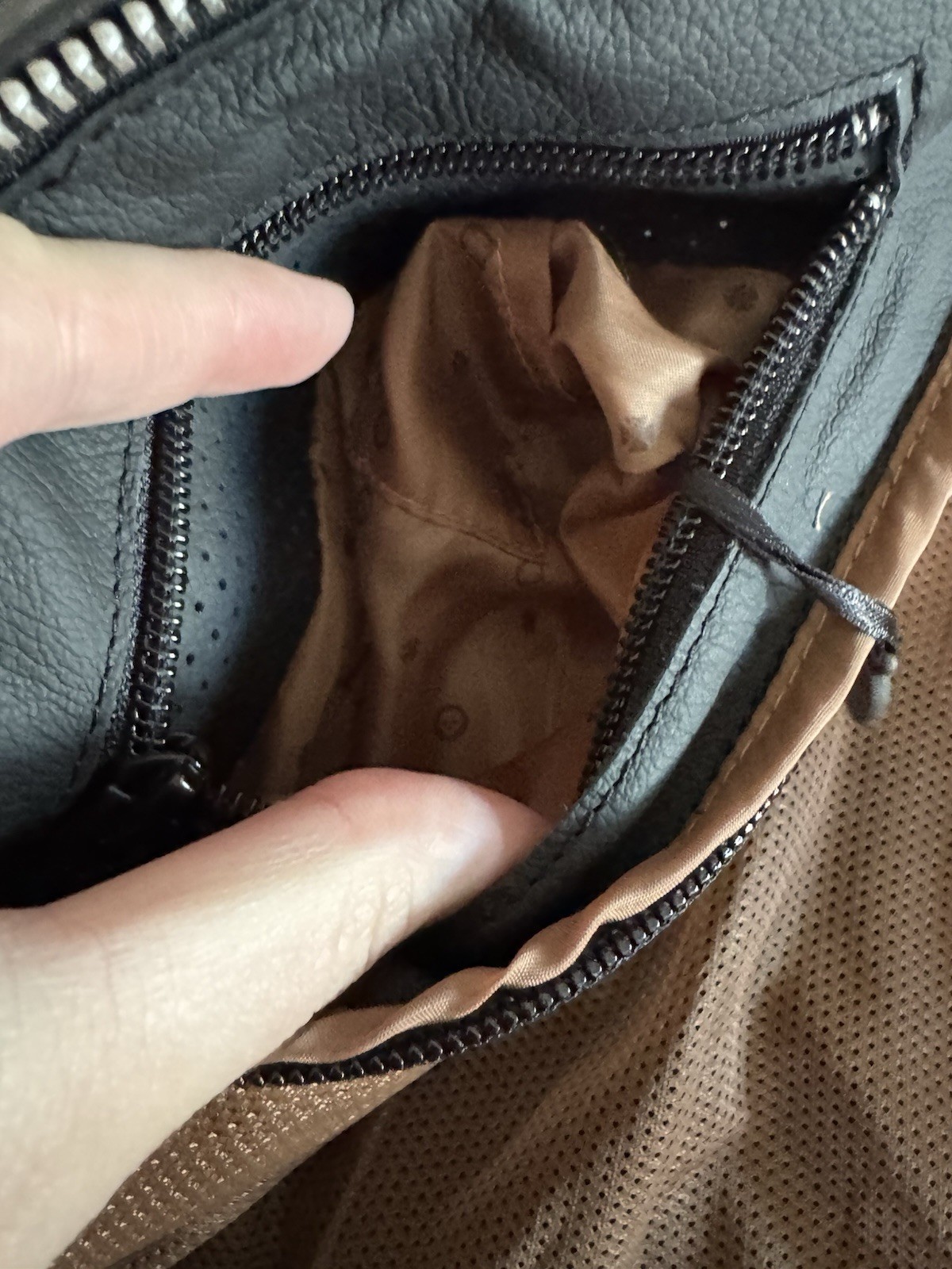 Icon Moto Jacket M Black Bombshell Leather Motorc… - image 13