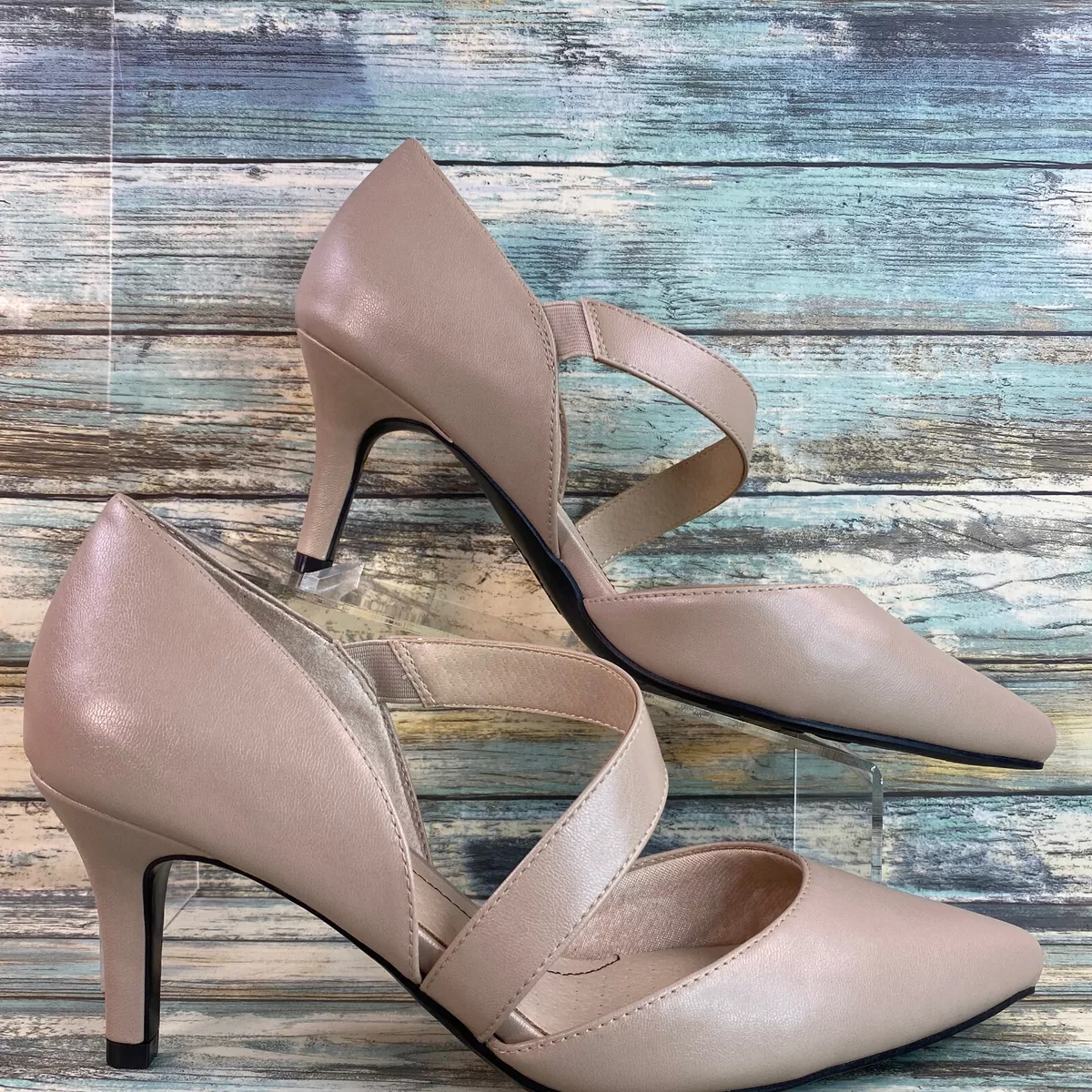 Lifestride Suki Beige Pumps Size 9W Slip On Pointed Toe Career