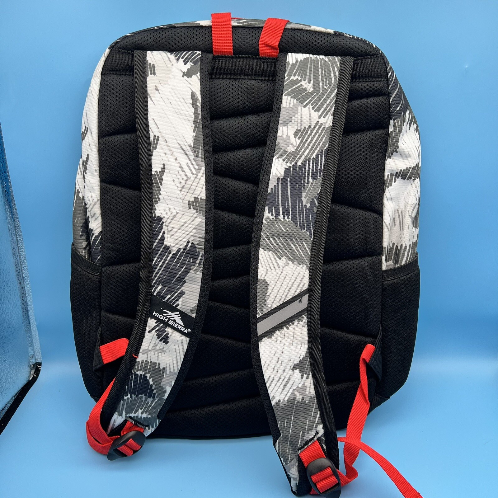 High Sierra Outburst Backpack for 15.6" Laptop Scribble Camo/Red eBay
