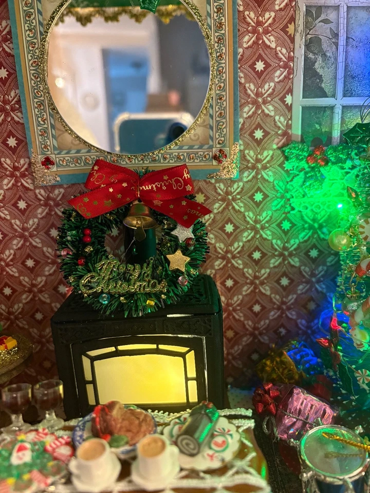 OOAK Handcrafted CHRISTMAS DIORAMA With Lit Fireplace and Decorated Tree 1:12 - Image 3 of 4