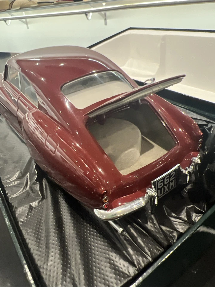 Minichamps 1954 1:18 Bentley R-Type Continental with Box Ed.13 - Image 3 of 4