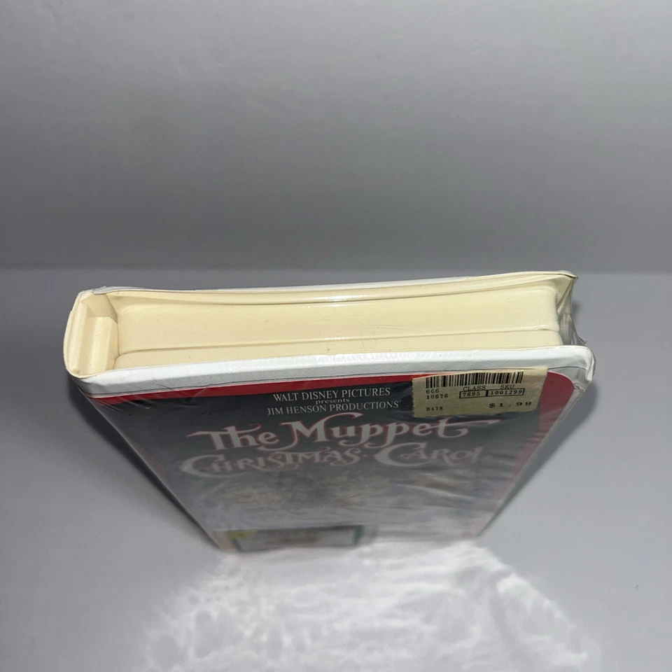 Видеокассета Walt Disney Pictures The Muppet Christmas Carol - запечатанная новая - Изображение 4 из 4