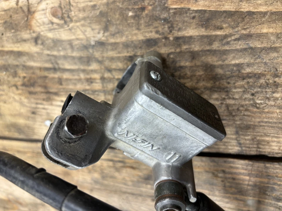 Yamaha YZ125 2005 pinza de cilindro maestro de freno delantero 5XE-W2587-01-00 RW7562 Foto 3 de 4