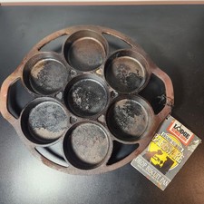 Lodge Biscuit Drop Pan Cast Iron Heirloom Bakeware Mold Made in USA 7B2 Seasoned