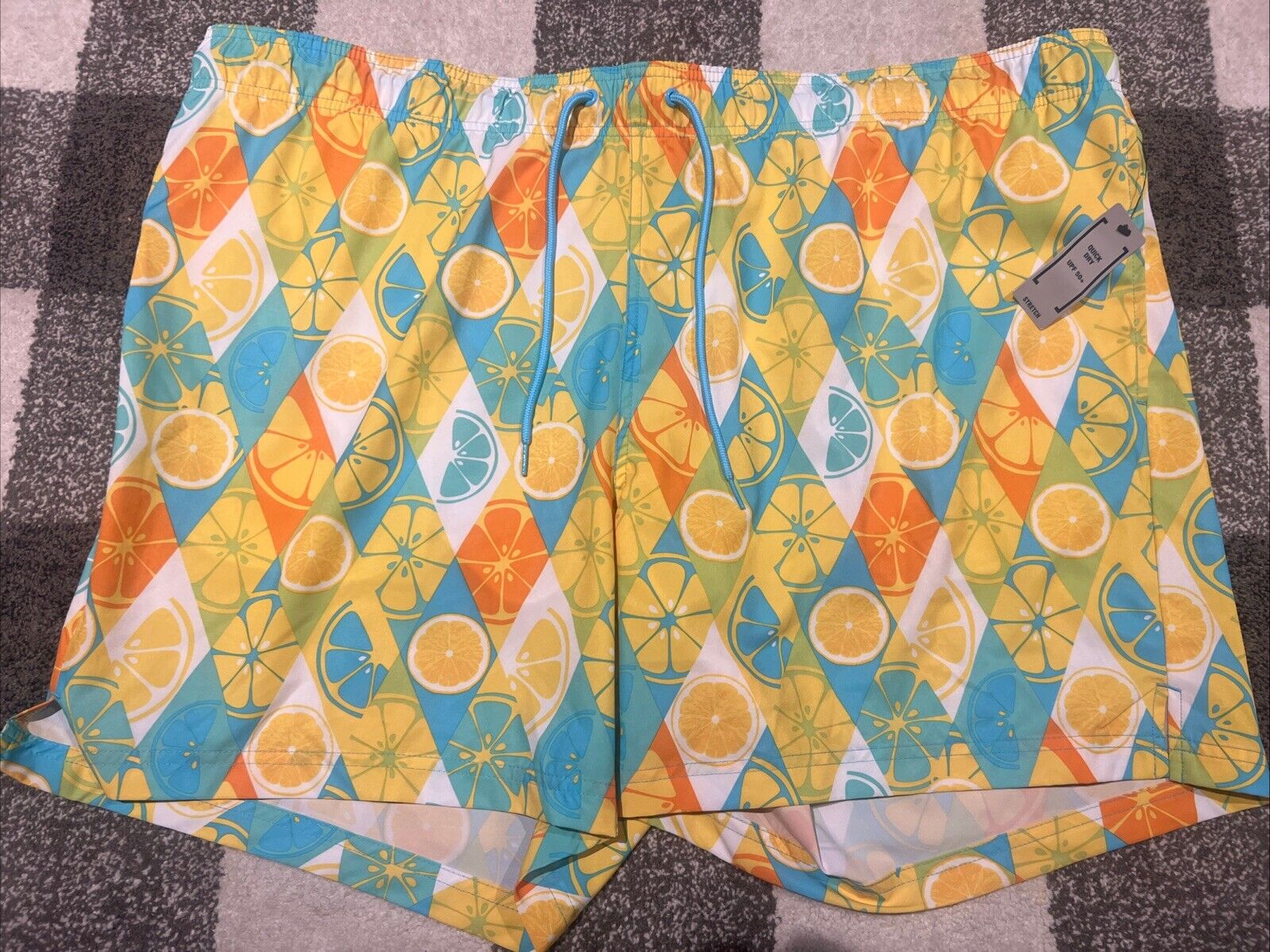 Foto 1 di 9