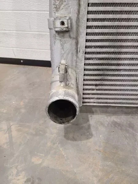 Intercooler 2001-2005 GMC Sierra 2500 3500 Pickup 6.6L turbo diesel - Imagem 3 de 4