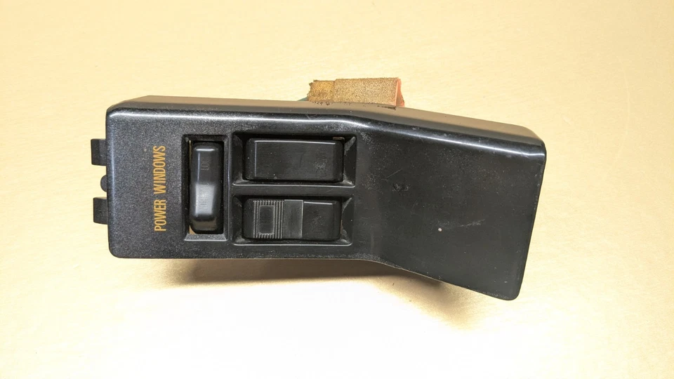 Interruptor de ventana eléctrica maestro del lado del conductor Mitsubishi Starion 1987-1989 (OEM) #R20 Foto 3 de 4