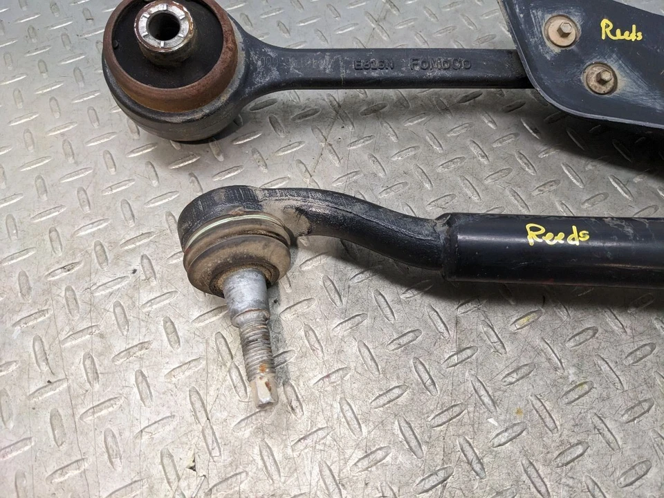 Braços de controle inferiores dianteiros para passageiros Ford Mustang Shelby GT 2015-2020 1180171 - Imagem 3 de 4