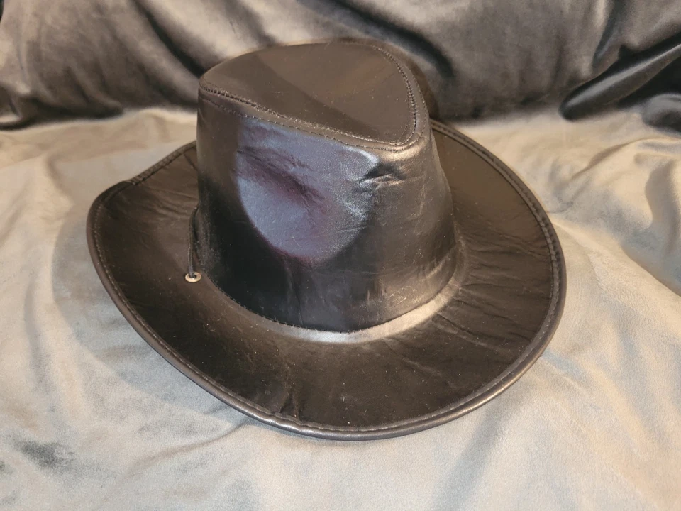 Sombrero de Vaquero H.M Smallwears Cuero Negro con Correa Ajustable Deslizable Adulto... Foto 2 de 4