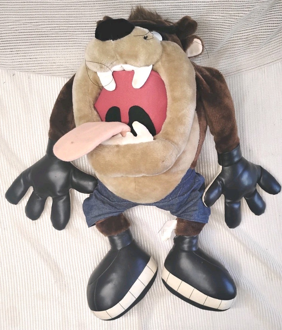 LOONEY TUNES LARGE TAZ TASMANIAN DEVIL Plush Lot Of 2 Six Flags