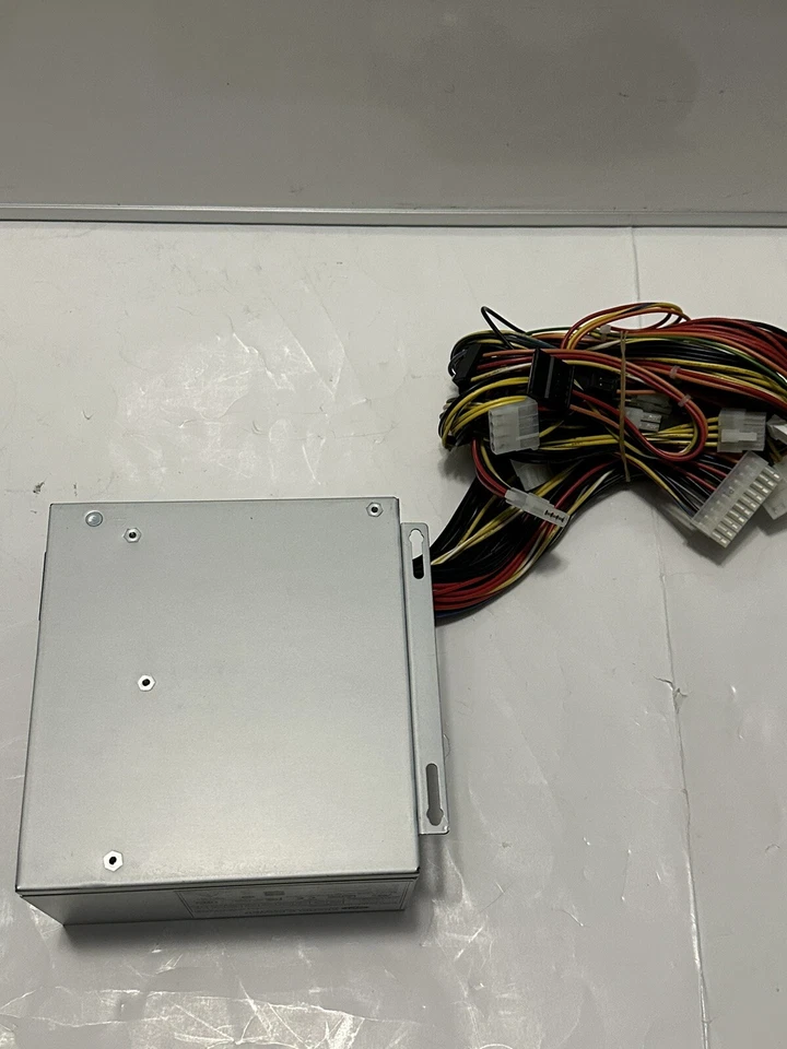 SPARKLE POWER SPI700A8BB 700W Switching Power Supply Unit 100-240V Input - Image 4 of 4