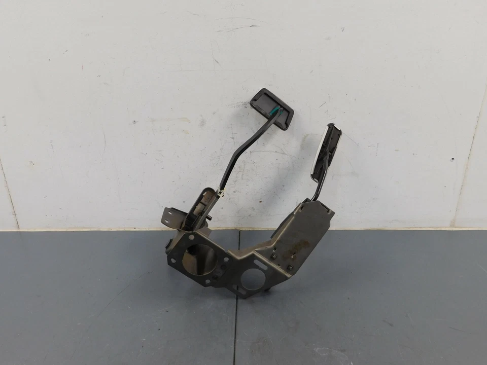 Pontiac GTO 2005 05 06 conjunto de pedal de freno/acelerador #5256 X2 Foto 3 de 4