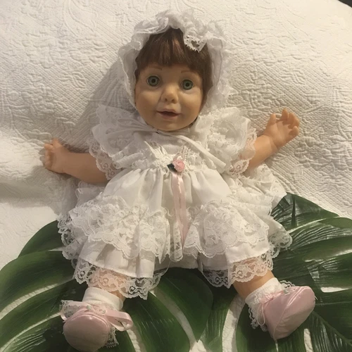 Vintage 1985 Hasbro Judith Turner Real Baby Hazel Eyes Girl Auburn Hair Doll 18"