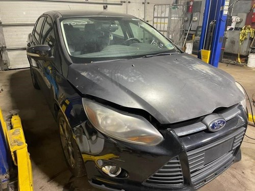 2013 FORD FOCUS SE SEDAN AUTOMATIC TRANSMISSION SHIFTER BEZEL TRIM OEM - Picture 12 of 12
