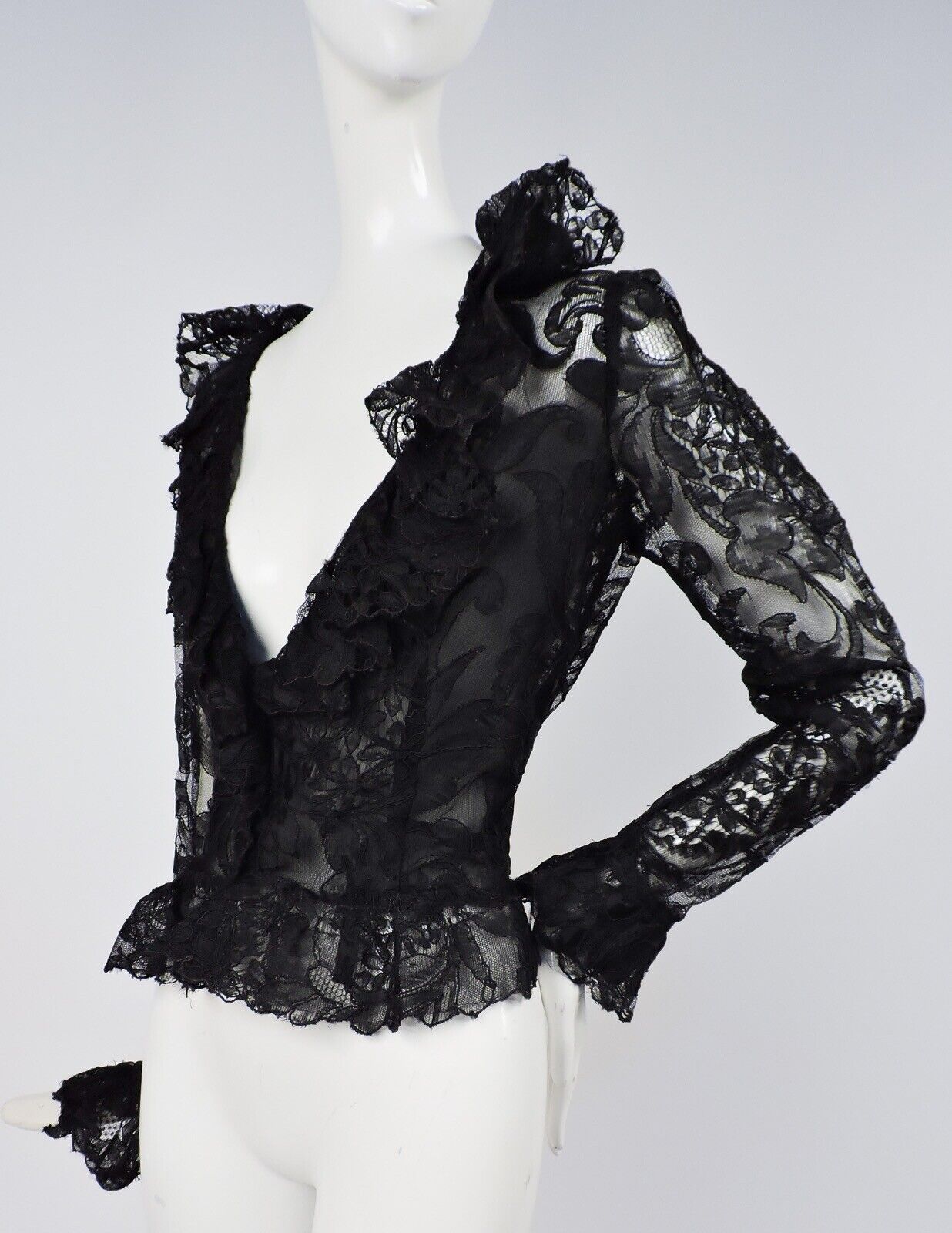 BEAUTIFUL VINTAGE BLACK FLORAL LACE JACKET W RUFF… - image 4