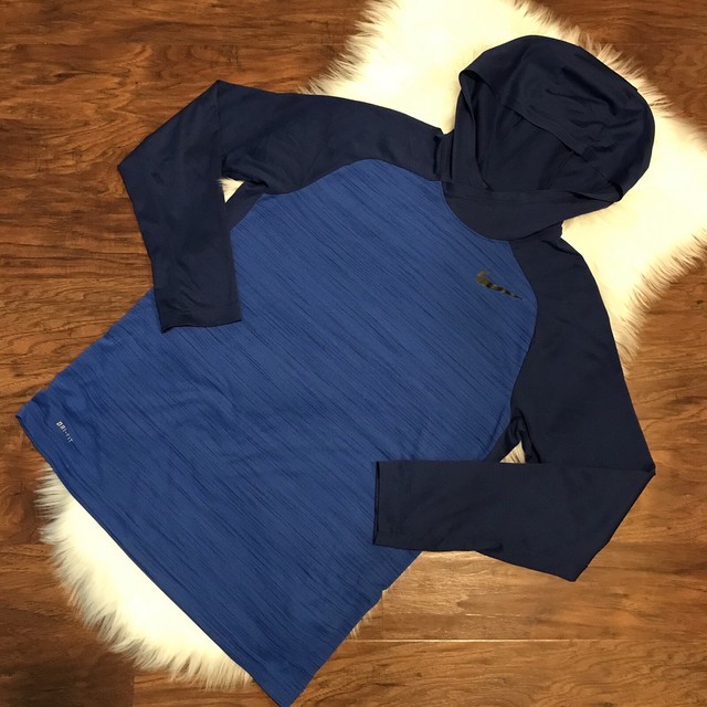 thin dri fit hoodie