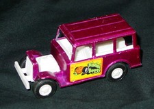 VINTAGE TOOTSIETOY RESORT SHUTTLE BUS BIMINI BUGGY - 4" X 1 5/8" X 1 1/2"