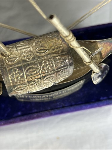 1974 INTERNATIONAL NEEDS BANGLADESH SILVER NATIVE SAILBOAT in Presentation Box - Picture 6 of 11