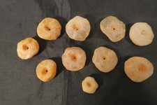 10 alte Steinperlen Donnersteine IM30 Quarz Stone Beads Africa Vodun Geld Donuts