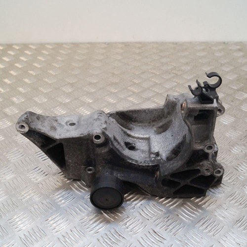 BMW 3 Touring E91 330d Generatorhalterung 7802639 180kw 2010