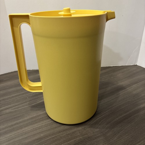 Vtg Tupperware Gallon Pitcher Harvest Yellow Gold - Picture 2 of 6