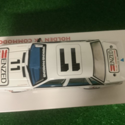 1:18 1986 Bathurst Holden VK Commodore Perkins/Parsons Only 1000 Made - Picture 5 of 8