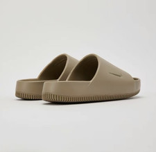 Nike Men  s Beige Slide Sandals US 8 Rubber Upper Slip-On Logo Accent