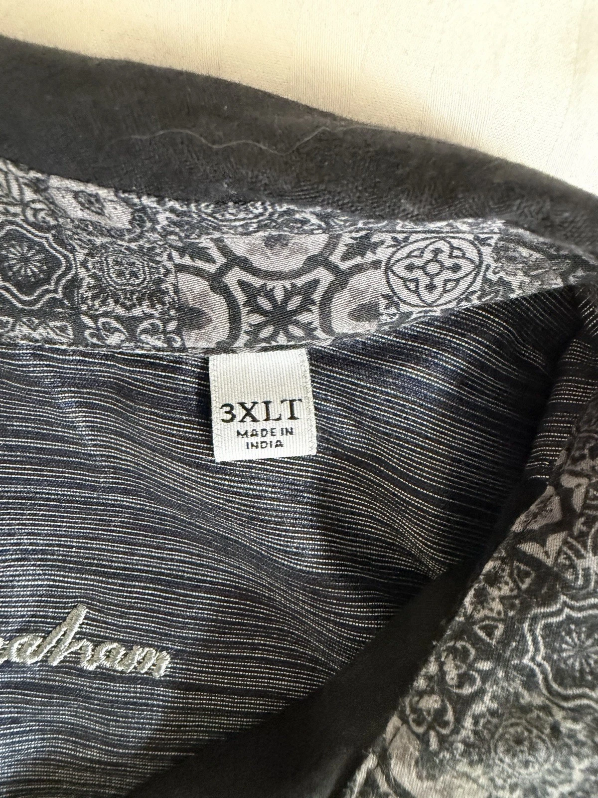 Robert Graham Men’s 3XLT Big & Tall Black Paisley Short Sleeve Button-Up Shirt - product detail image 2