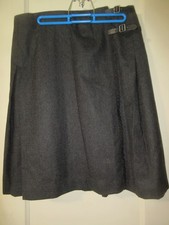Talbots 100 Wool Women's Skirt Charcoal Gray Pleats Buckle Straps Wrap Around