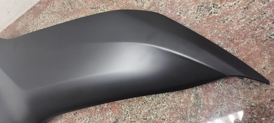 [NUEVO] Carenado medio superior derecho Yamaha YZF-R6 2017-2022 | recambio BN6-2835V-00 Foto 2 de 4