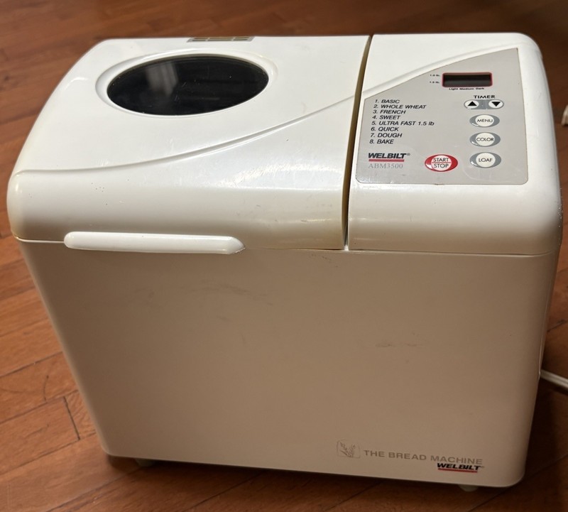 Welbilt Bread Machine ABM3500 560W 120V Timer Viewing Window 8 Prog White