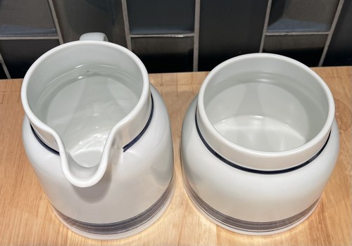 Royal Doulton “Biscay” Lambeth Stoneware Cream And Sugar Set, EUC - Picture 2 of 7
