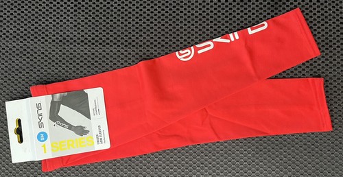 SKINS Compression Series-1 Unisex Arm Sleeves Red Small New with Tags - Picture 3 of 6