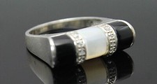 VINTAGE MOTHER OF PEARL BLACK ONYX INLAY WHITE CZ STERLING SILVER RING SZ 9.75