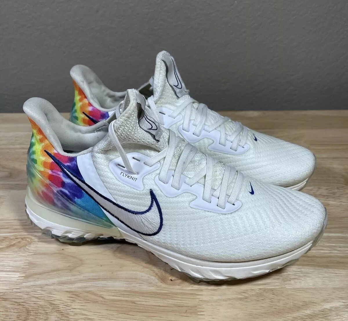 Preços baixos em Nike Air Zoom Infinity Tour NRG Peace, Love and
