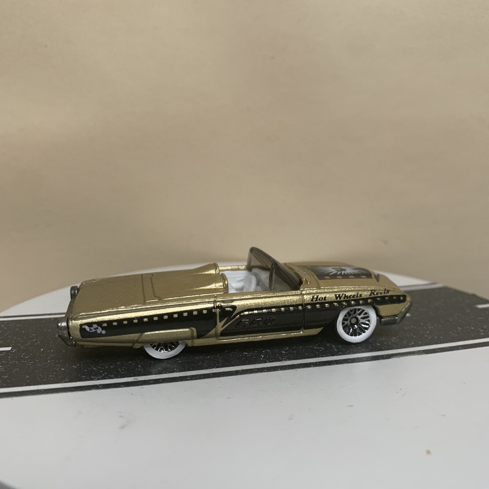 CUSTOM Hot Wheels #1022 '63 Ford T-Bird Thunderbird Convertible Gold/White Walls